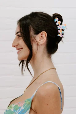 Classic Fluttering By Medium Claw Hair Clip