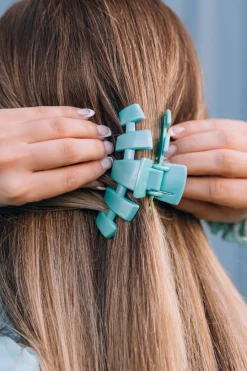 Classic Totally Turquoise Medium Claw Hair Clip