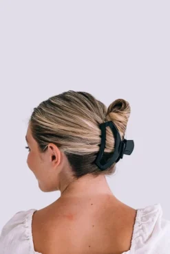 Open Jet Black Large Claw Hair Clip