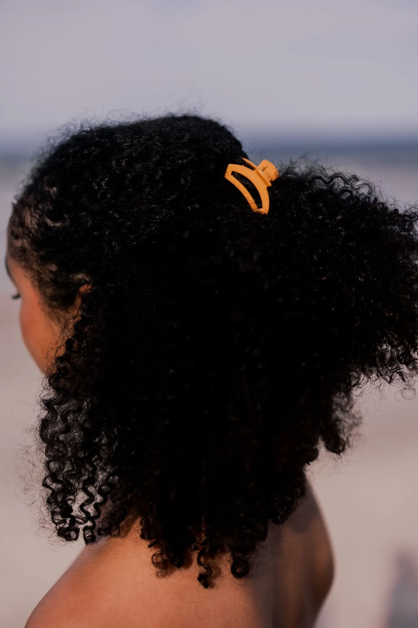 Open Mango for it! Tiny Claw Hair Clip